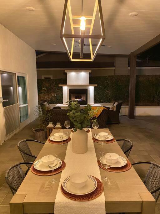 Private Heated Pool Oasis/Disney/Retro Arcade/Gym Placentia Bagian luar foto
